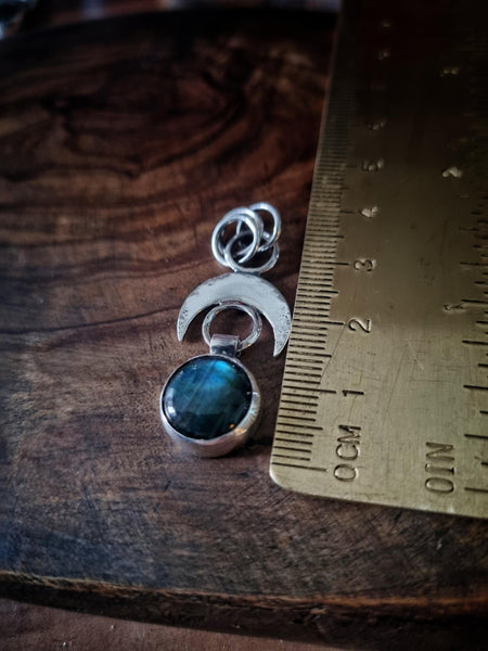 ***Pendant Only***Aqua Blue Flash Labradorite Crescent Moon Pendant***If you would like to Add a chain with link in description