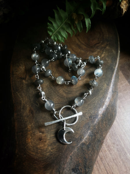Mångata (Moonbeam) Labradorite Beaded Necklace