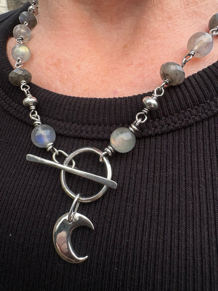Mångata (Moonbeam) Labradorite Beaded Necklace